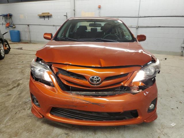 2T1BU4EE9DC081908 - 2013 TOYOTA COROLLA BASE ORANGE photo 5