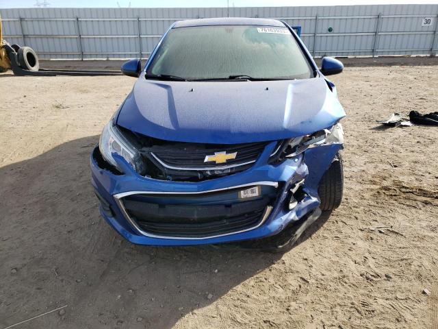 1G1JB5SHXJ4100382 - 2018 CHEVROLET SONIC LS ლურჯი ფოტო 5