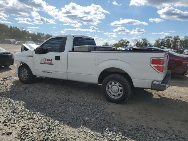 1FTNF1CF2DKE46848 - 2013 FORD F150 WHITE photo 2