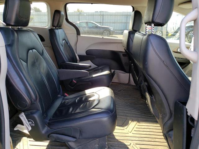 2C4RC1BG0JR210667 - 2018 CHRYSLER PACIFICA TOURING L SILVER photo 10