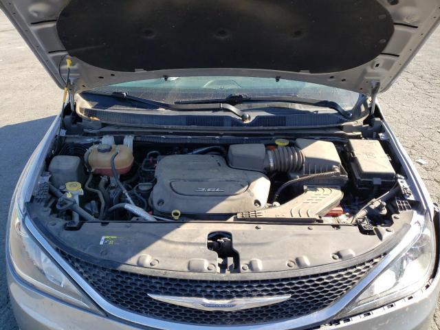 2C4RC1BG0JR210667 - 2018 CHRYSLER PACIFICA TOURING L SILVER photo 11