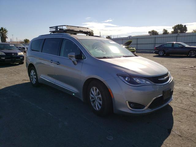2C4RC1BG0JR210667 - 2018 CHRYSLER PACIFICA TOURING L SILVER photo 4