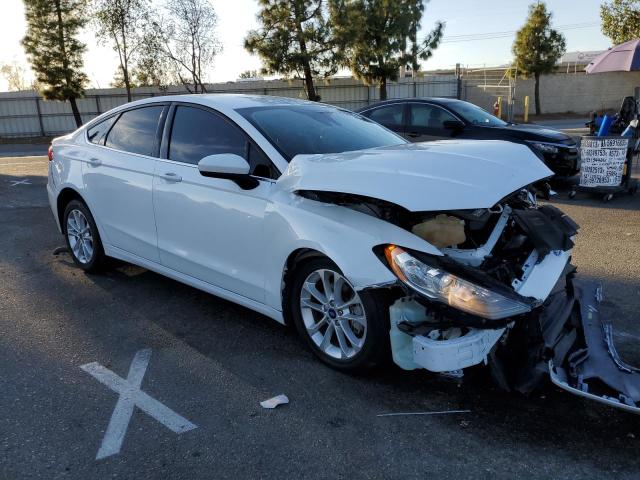 3FA6P0LU9KR106587 - 2019 FORD FUSION SE WHITE photo 4