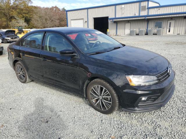 3VWDB7AJ5JM208074 - 2018 VOLKSWAGEN JETTA SE BLACK photo 4