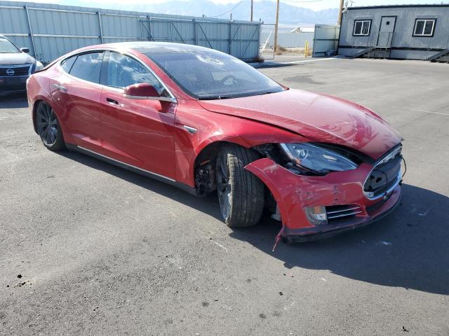 5YJSA1H17EFP53123 - 2014 TESLA MODEL S RED photo 4