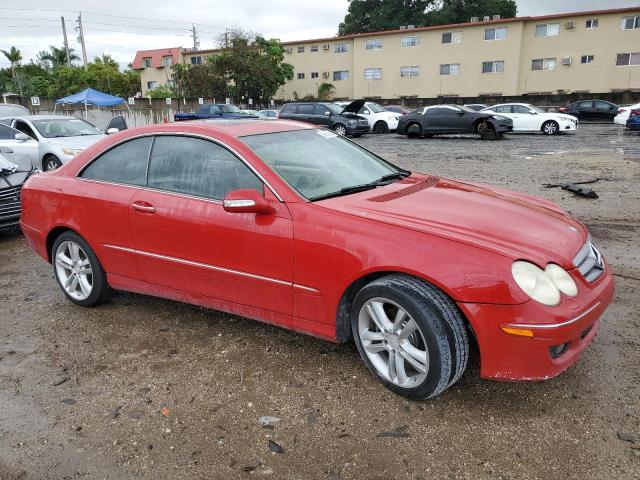 WDBTJ56H18F241531 - 2008 MERCEDES-BENZ CLK 350 RED photo 4