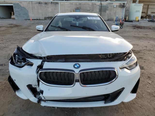 3MW33CM03P8D16277 - 2023 BMW 230XI WHITE photo 5