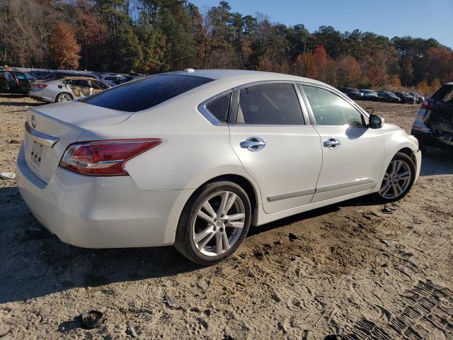 1N4BL3AP2DN433394 - 2013 NISSAN ALTIMA 3.5S WHITE photo 3