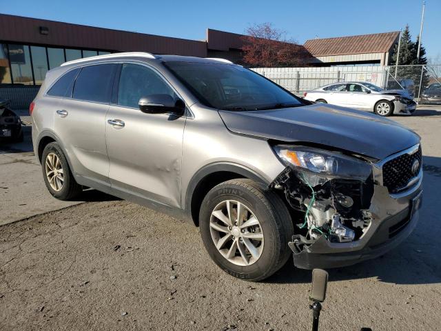 5XYPGDA31HG289888 - 2017 KIA SORENTO LX SILVER photo 4