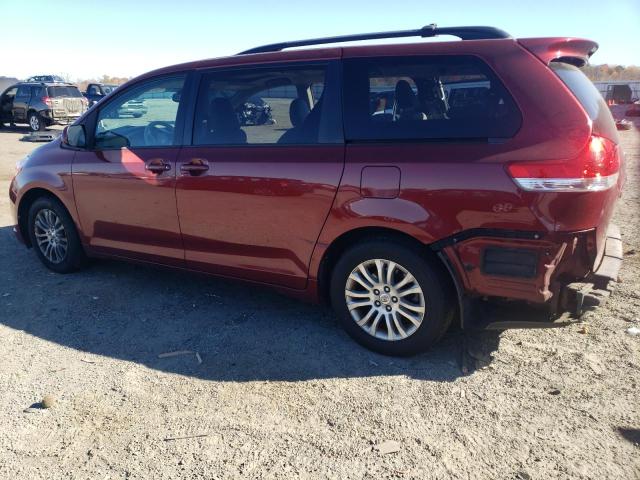 5TDYK3DC8CS254060 - 2012 TOYOTA SIENNA XLE RED photo 2