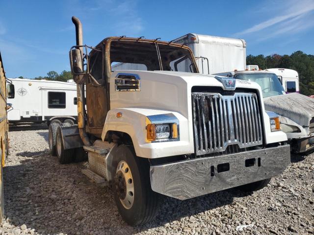 5KJJAVDV9FLGJ8841 - 2015 WESTERN STAR/AUTO CAR CONVENTION 4700SF WHITE photo 1