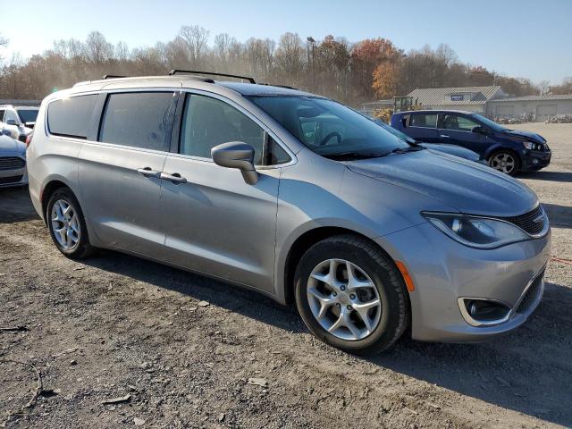 2C4RC1FG6JR174199 - 2018 CHRYSLER PACIFICA TOURING PLUS Gümüş foto 4