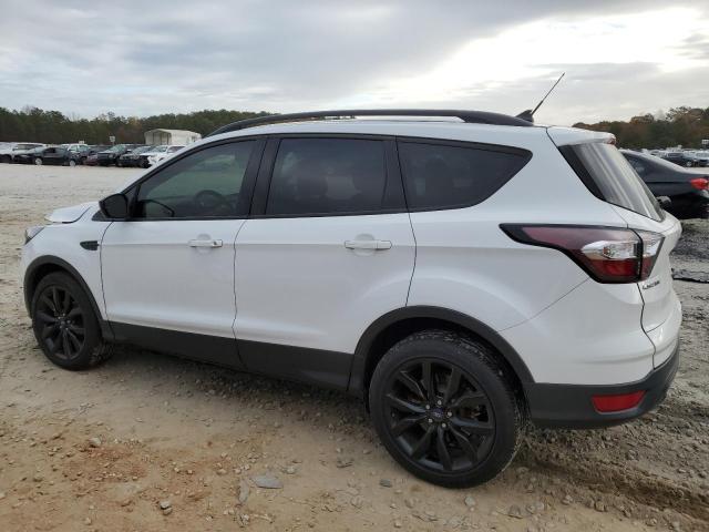 1FMCU0GD4JUD13844 - 2018 FORD ESCAPE SE WHITE photo 2