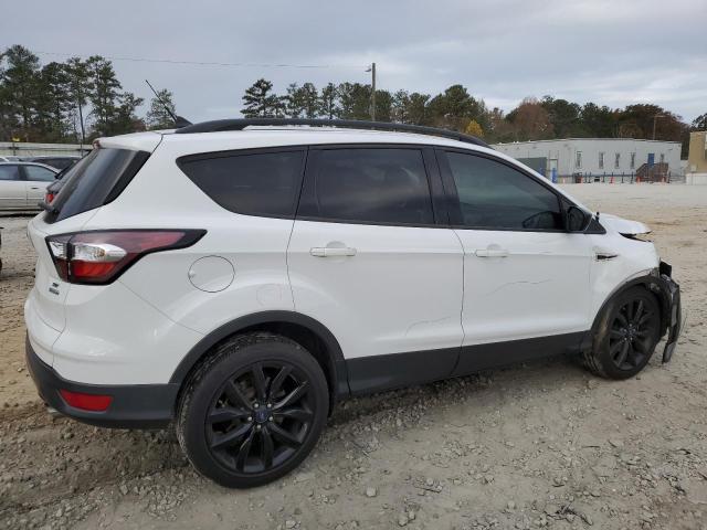 1FMCU0GD4JUD13844 - 2018 FORD ESCAPE SE WHITE photo 3