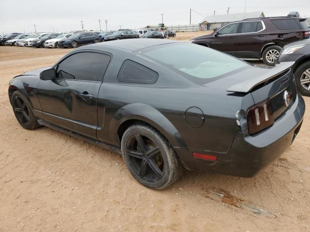 1ZVFT80N765140356 - 2006 FORD MUSTANG GRAY photo 2