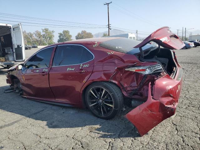 4T1B61HK5JU534488 - 2018 TOYOTA CAMRY XSE BURGUNDY photo 2