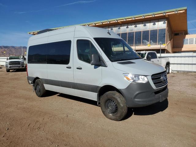 W1Z4EFVY0NP457899 - 2022 MERCEDES-BENZ SPRINTER 2500 GRAY photo 4