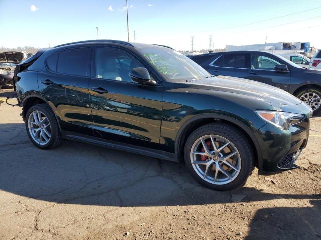 ZASFAKNN3J7C03794 - 2018 ALFA ROMEO STELVIO TI SPORT GREEN photo 4