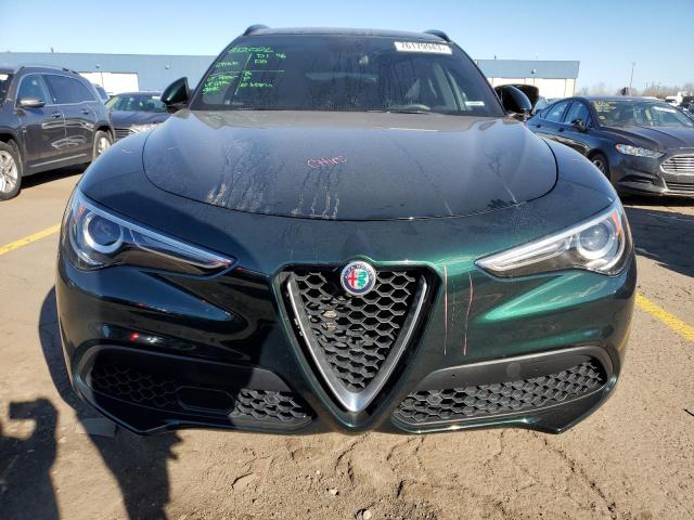 ZASFAKNN3J7C03794 - 2018 ALFA ROMEO STELVIO TI SPORT GREEN photo 5