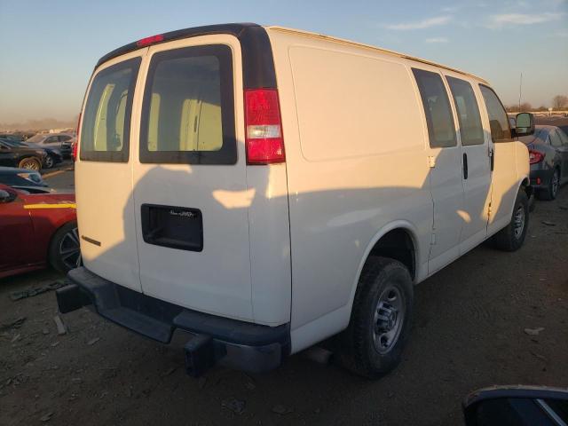 1GCWGAFG1K1232023 - 2019 CHEVROLET EXPRESS G2 WHITE photo 3