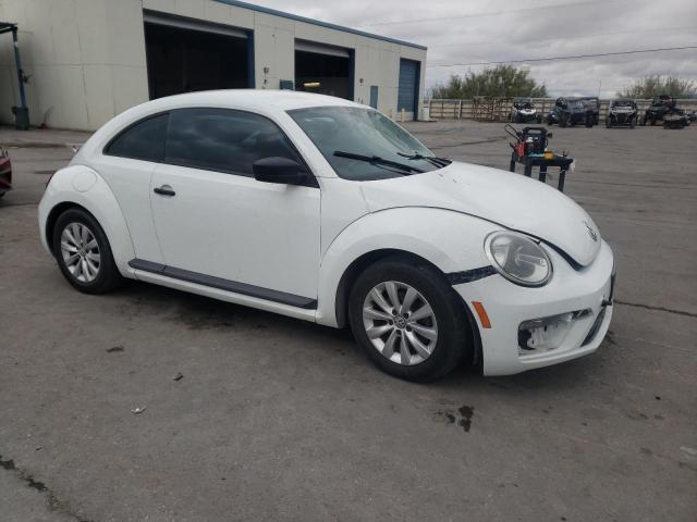 3VWFD7AT3JM706441 - 2018 VOLKSWAGEN BEETLE S WHITE photo 4