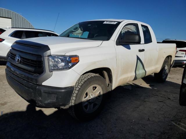 5TFRM5F10GX099820 - 2016 TOYOTA TUNDRA DOUBLE CAB SR/SR5 WHITE photo 1
