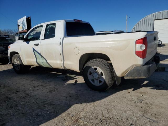 5TFRM5F10GX099820 - 2016 TOYOTA TUNDRA DOUBLE CAB SR/SR5 WHITE photo 2