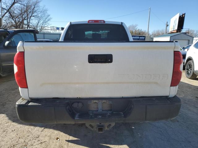 5TFRM5F10GX099820 - 2016 TOYOTA TUNDRA DOUBLE CAB SR/SR5 WHITE photo 6