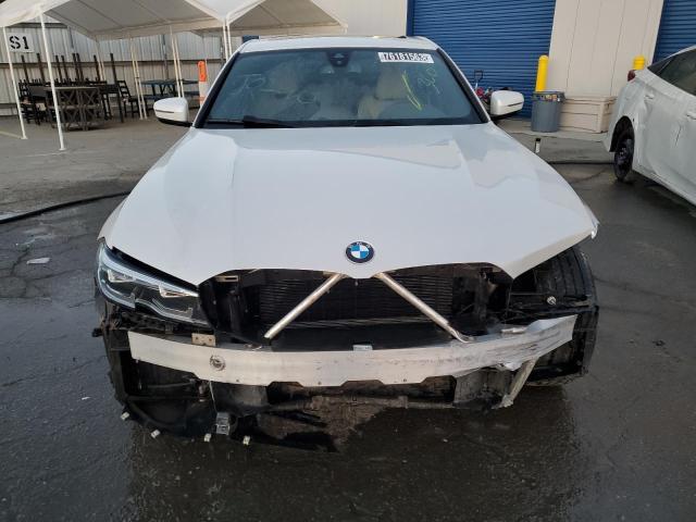 3MW5R7J02N8C63135 - 2022 BMW 330XI WHITE photo 5