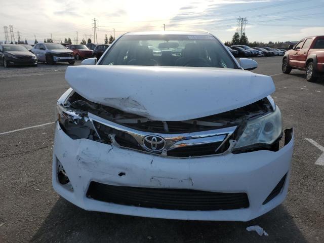 4T1BF1FK2EU448516 - 2014 TOYOTA CAMRY L WHITE photo 5