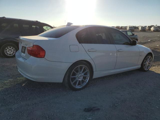 WBAPH7G55BNN07304 - 2011 BMW 328 I WHITE photo 3