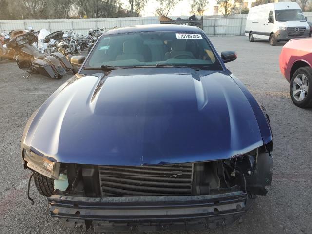 1ZVBP8AM9C5206104 - 2012 FORD MUSTANG BLUE photo 5