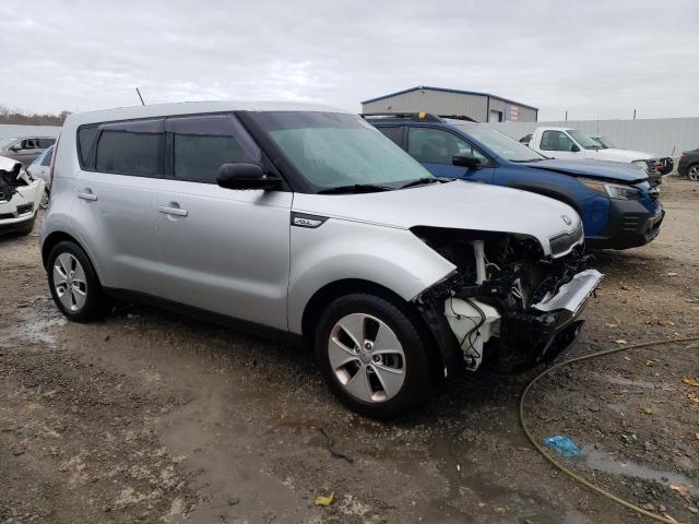 KNDJN2A22G7822043 - 2016 KIA SOUL SILVER photo 4