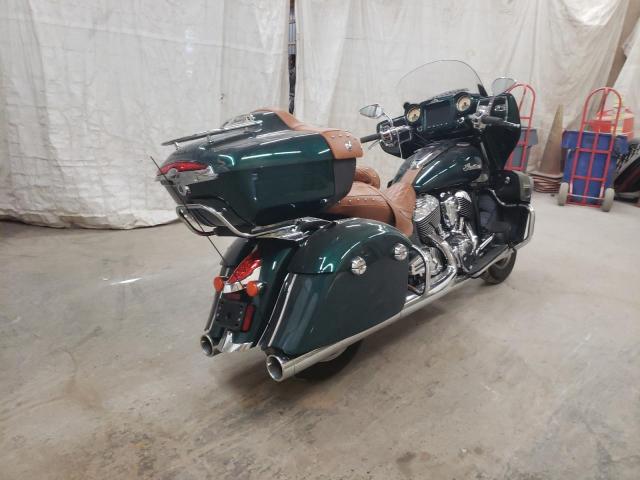 56KTRAAA5J3360620 - 2018 INDIAN MOTORCYCLE CO. ROADMASTER GREEN photo 4