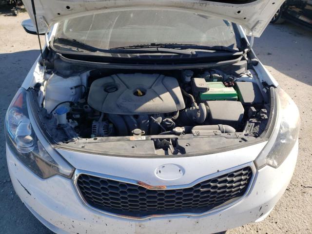 KNAFX4A67E5160349 - 2014 KIA FORTE LX WHITE photo 11