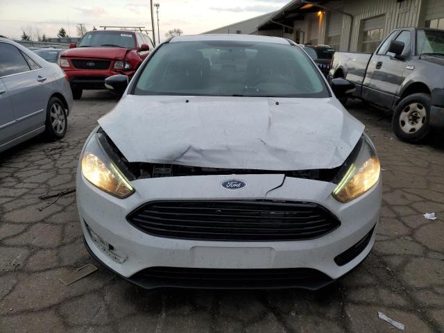 1FADP3F28GL341894 - 2016 FORD FOCUS SE WHITE photo 5