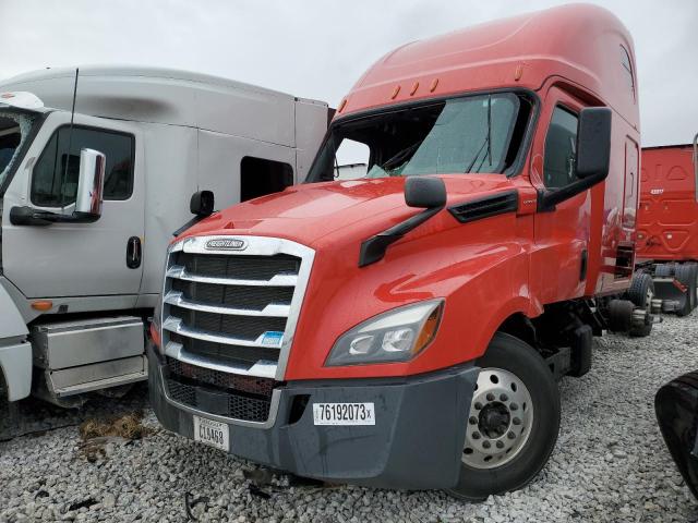 1FUJHHDR8LLLN1528 - 2020 FREIGHTLINER CASCADIA 1 RED photo 2