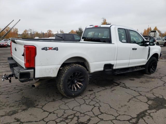 1FT7X2BAXPEC93642 - 2023 FORD F250 SUPER DUTY WHITE photo 3