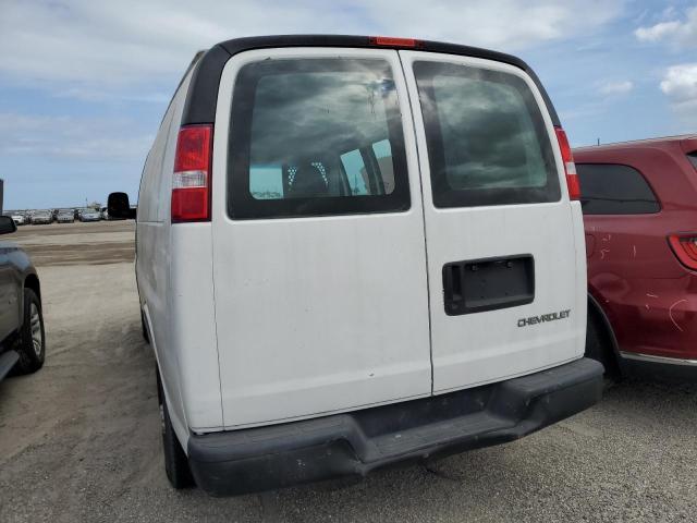 1GCGG25V931223419 - 2003 CHEVROLET EXPRESS G2 WHITE photo 6