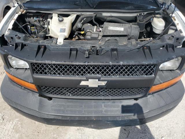 1GCGG29C881205865 - 2008 CHEVROLET EXPRESS G2 WHITE photo 11