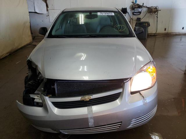 1G1AS58H497118068 - 2009 CHEVROLET COBALT LS SILVER photo 5