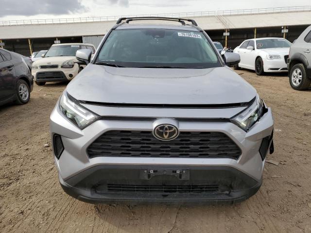 2T3P1RFV2NC291463 - 2022 TOYOTA RAV4 XLE SILVER photo 5