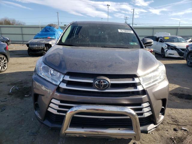 5TDBZRFH0JS907989 - 2018 TOYOTA HIGHLANDER LE GRAY photo 5