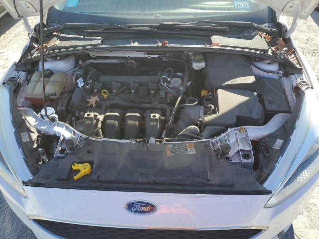 1FADP3K21HL246486 - 2017 FORD FOCUS SE WHITE photo 11