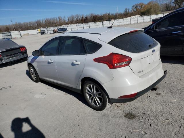 1FADP3K21HL246486 - 2017 FORD FOCUS SE WHITE photo 2