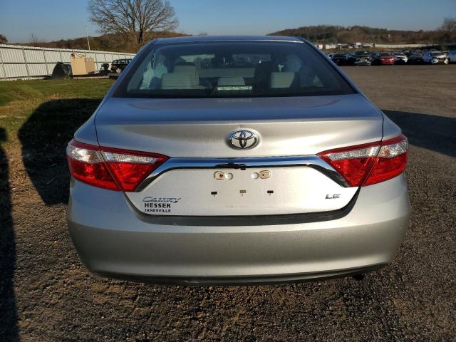 4T1BF1FK6HU420383 - 2017 TOYOTA CAMRY LE SILVER photo 6