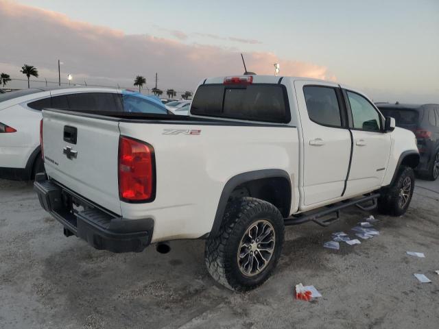 1GCGTEEN0J1247411 - 2018 CHEVROLET COLORADO ZR2 WHITE photo 3