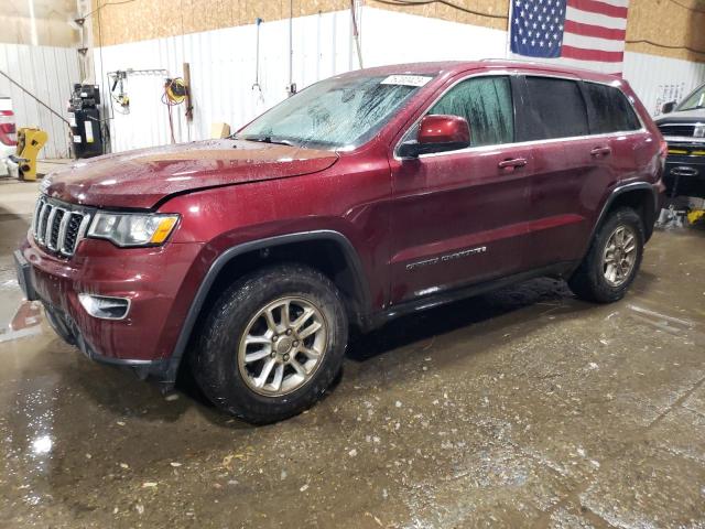 1C4RJFAG0JC432638 - 2018 JEEP GRCHER LAREDO MAROON photo 1