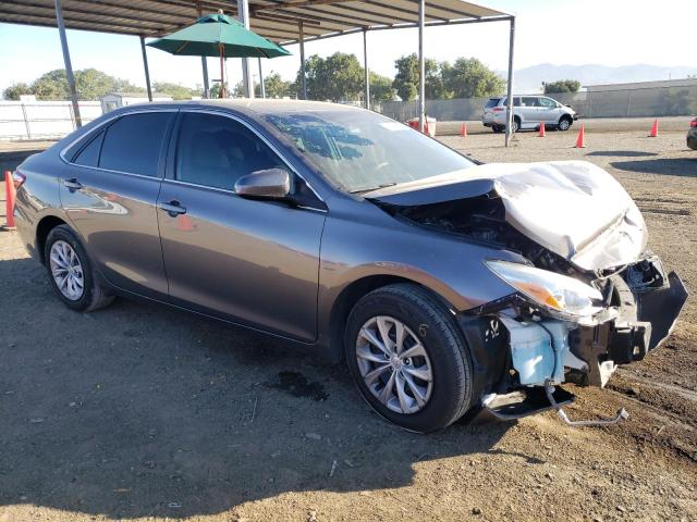 4T4BF1FK8GR537208 - 2016 TOYOTA CAMRY LE GRAY photo 4