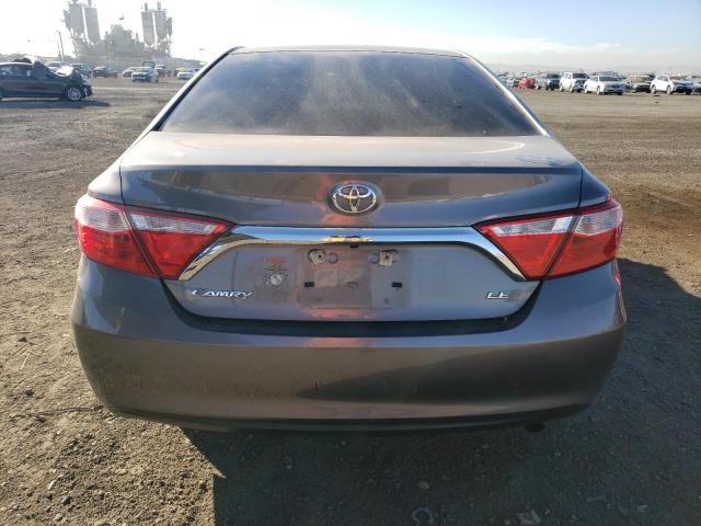 4T4BF1FK8GR537208 - 2016 TOYOTA CAMRY LE GRAY photo 6